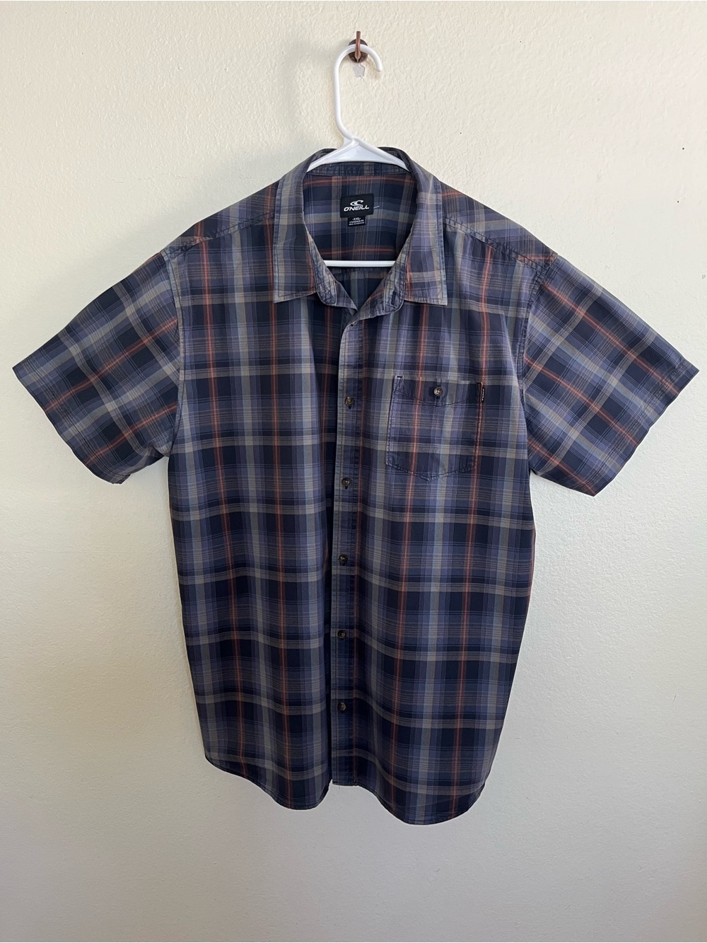 O’Neill Short Sleeve Button Up Black Gray and Red Plaid Pattern Shirt Size XXL